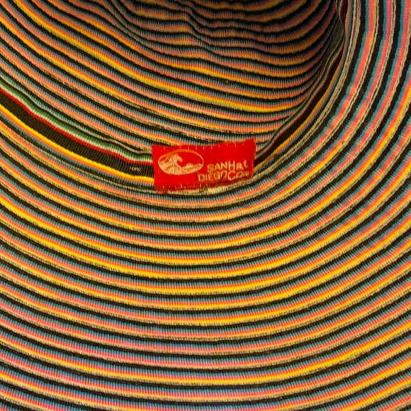 Sun Hat Wide-Brimmed of Multicolored Grosgrain Ribbon  Packable, Cool, Durable - Picture 5 of 8